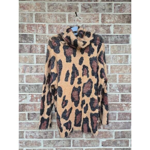 Show Me Your Mumu Women's Cheetah Fever Sweater Size M - Picture 4 of 7